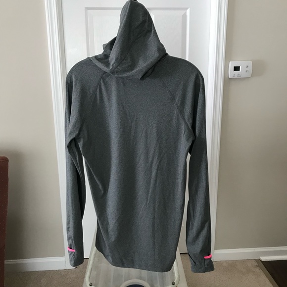 Layer 8 performance Active Wear - Picture 4 of 4